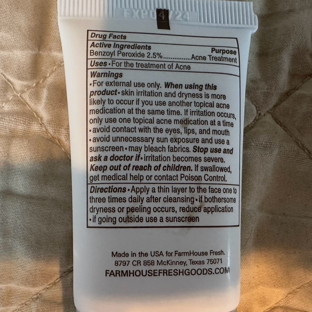 Farmhouse Fresh-Midnight Clearing Night Lotion -White- Acne treatment.Used twice - Picture 4 of 6